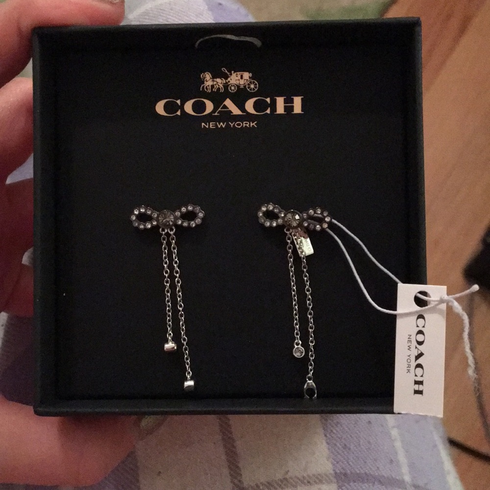 Dangling earrings